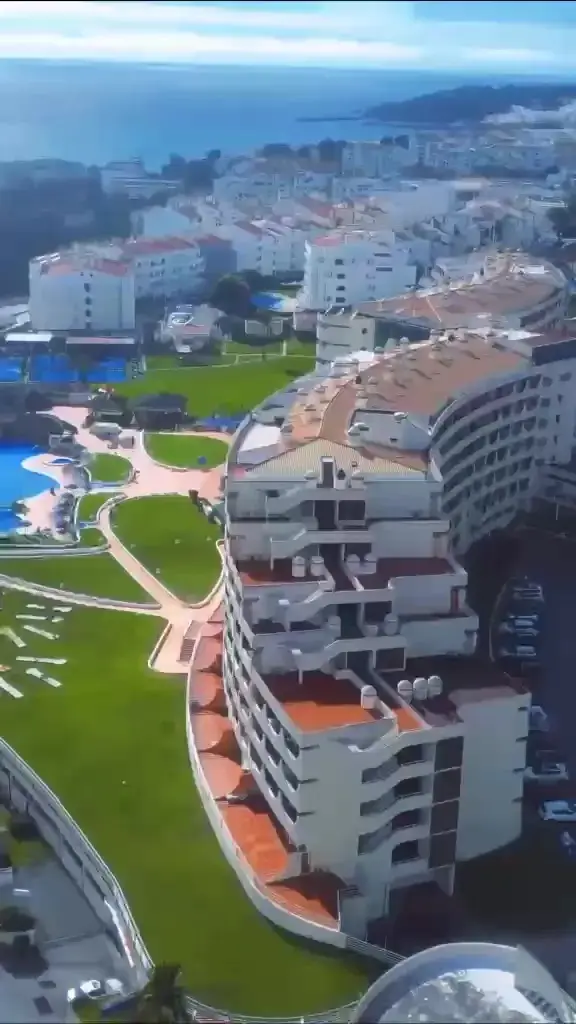Dois endereços no Algarve. Um só contacto.
